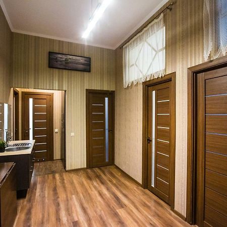 Baker'S Street Hostel Lviv Ngoại thất bức ảnh