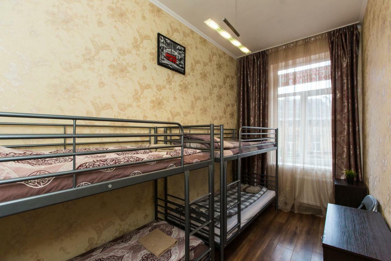 Baker'S Street Hostel Lviv Ngoại thất bức ảnh