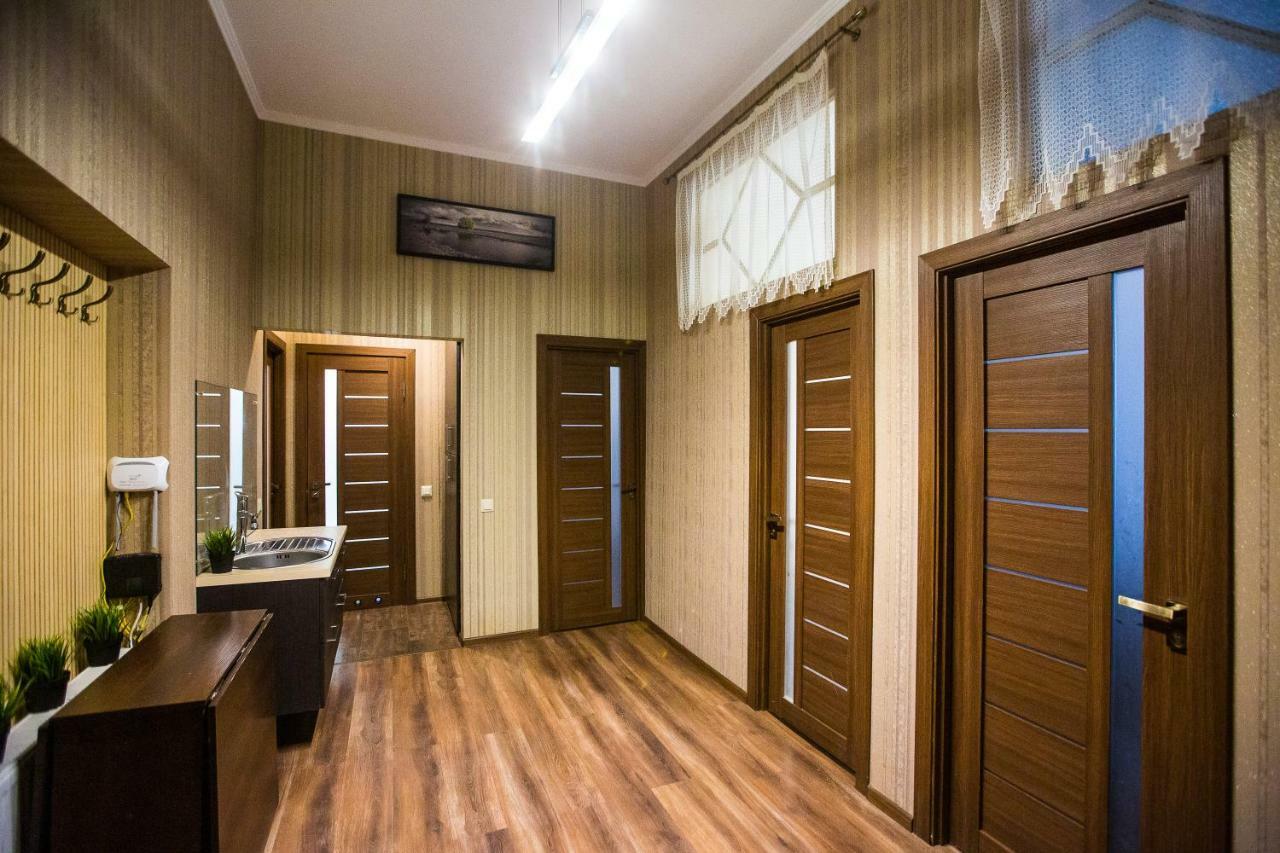 Baker'S Street Hostel Lviv Ngoại thất bức ảnh